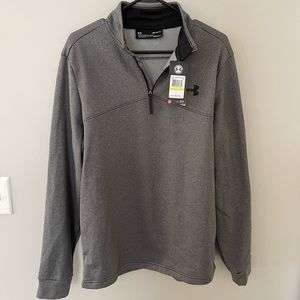Under Armour 1/4 zip sweatshirt in a medium